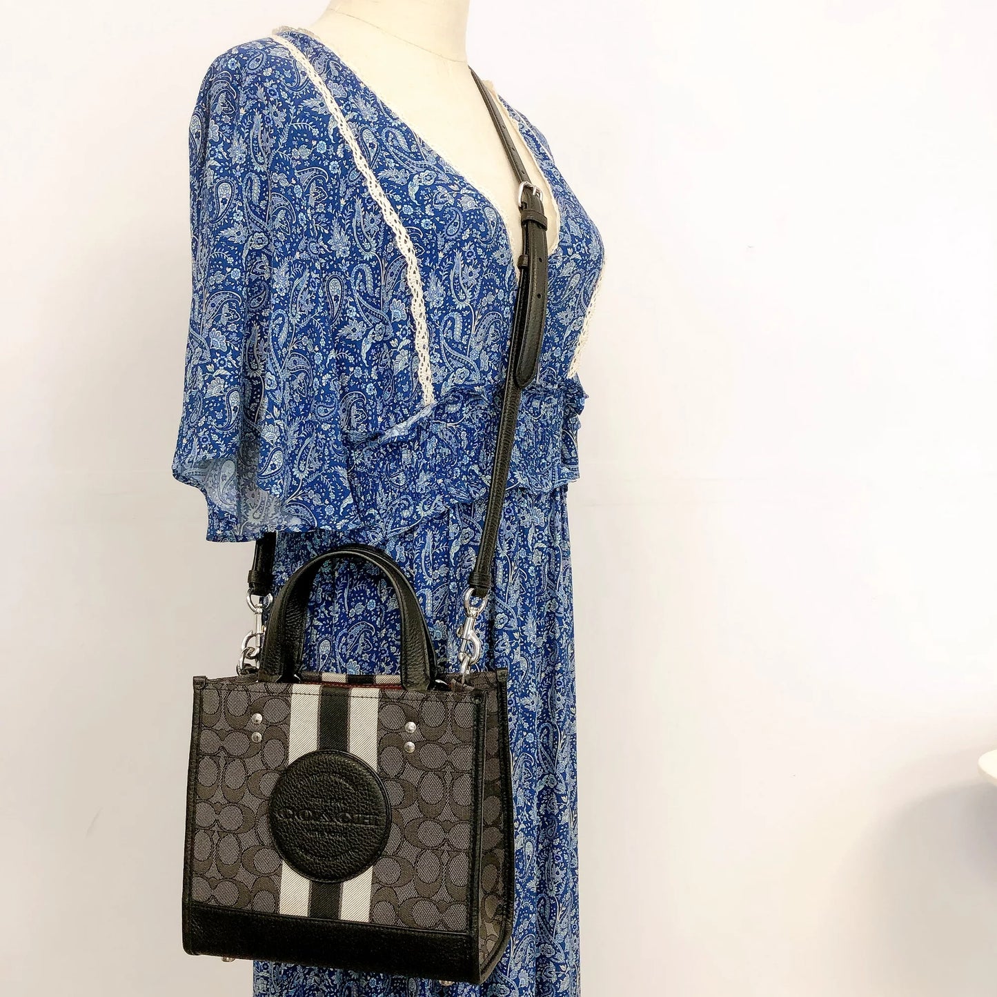 Coach Women's Dempsey Tote 22