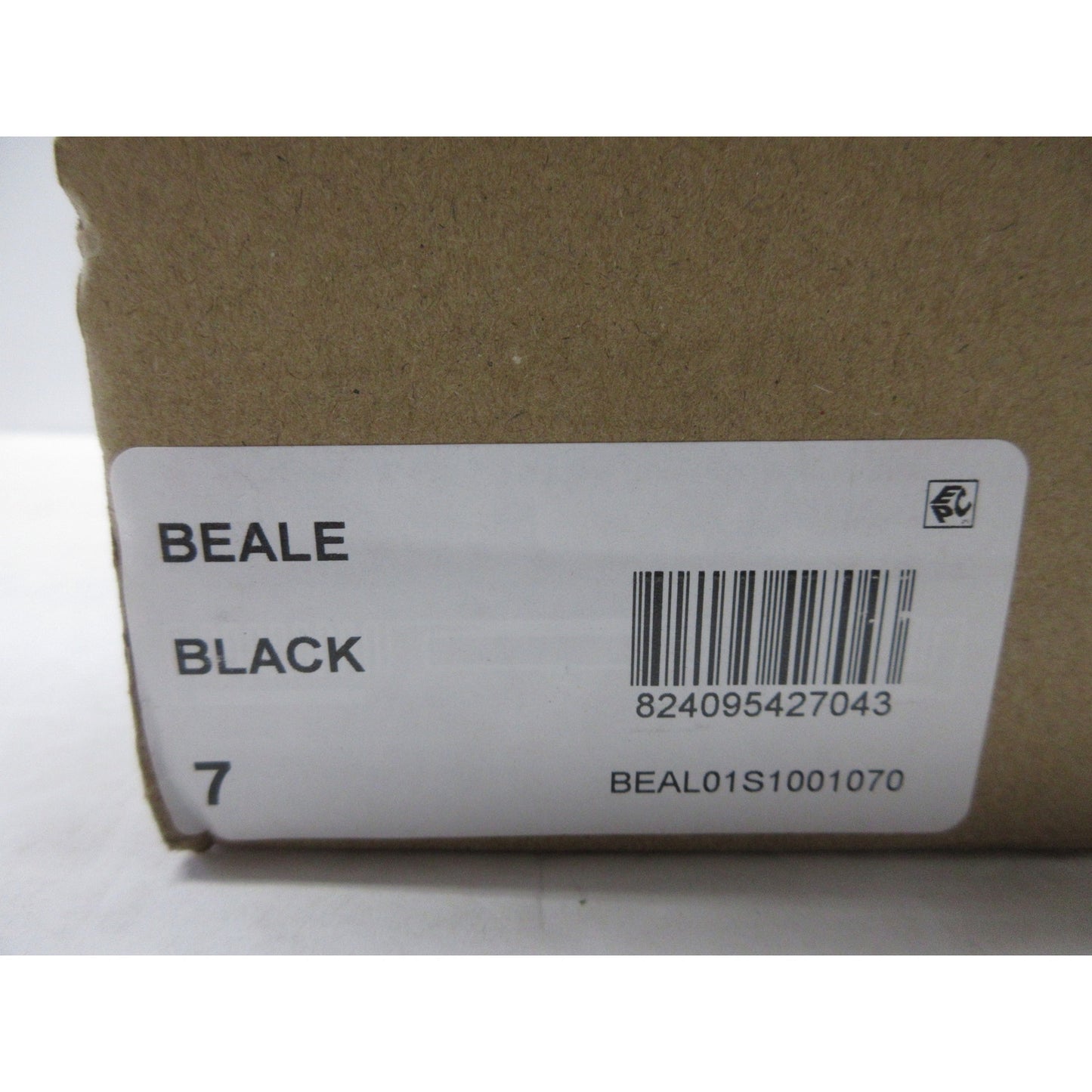 Good condition Steve Madden Women's Beale Sneaker: Chic Comfort in Black, Size 7