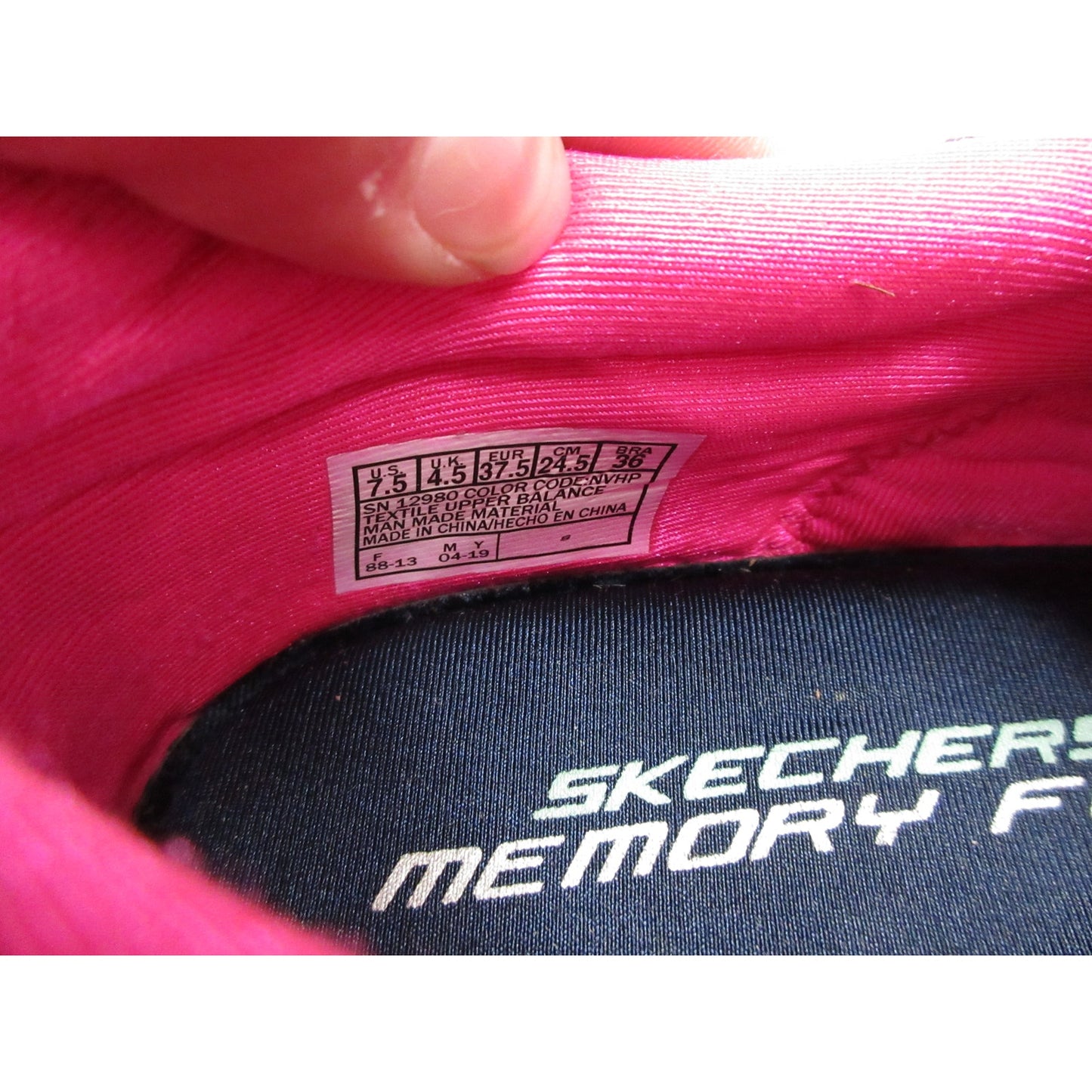 Like new Skechers Women's Summits Sneaker - Navy/Hot Pink, Size 7.5 Wide