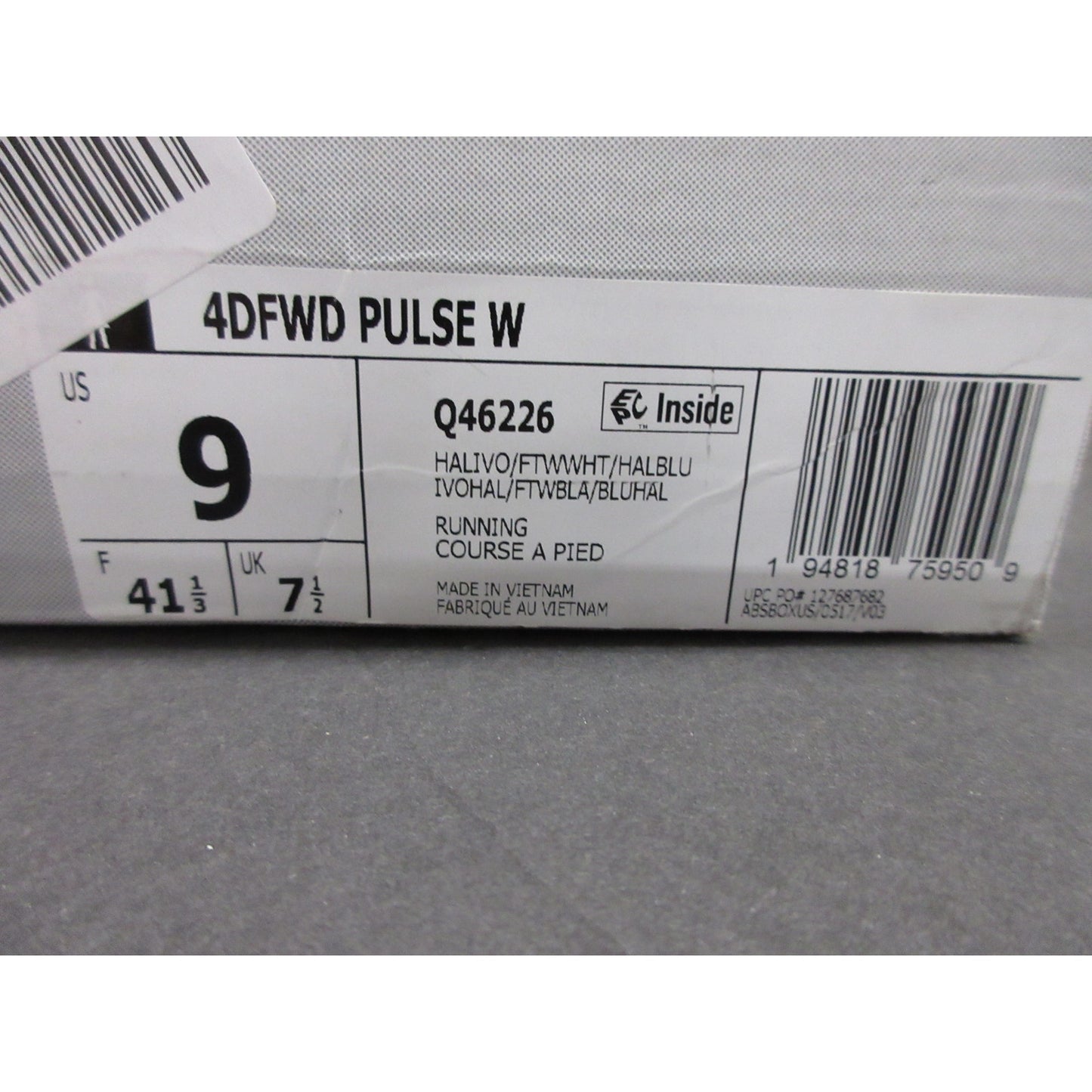 Like new Adidas Women's 4DFWD Kick,Halo Ivory/White/Halo Blush, Size 9 B (M)