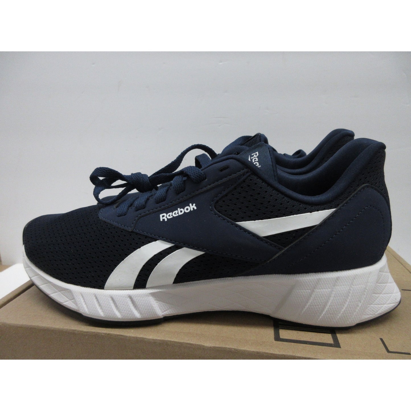 Like new authentic Reebok Men's Navy Sneakers, Size 9