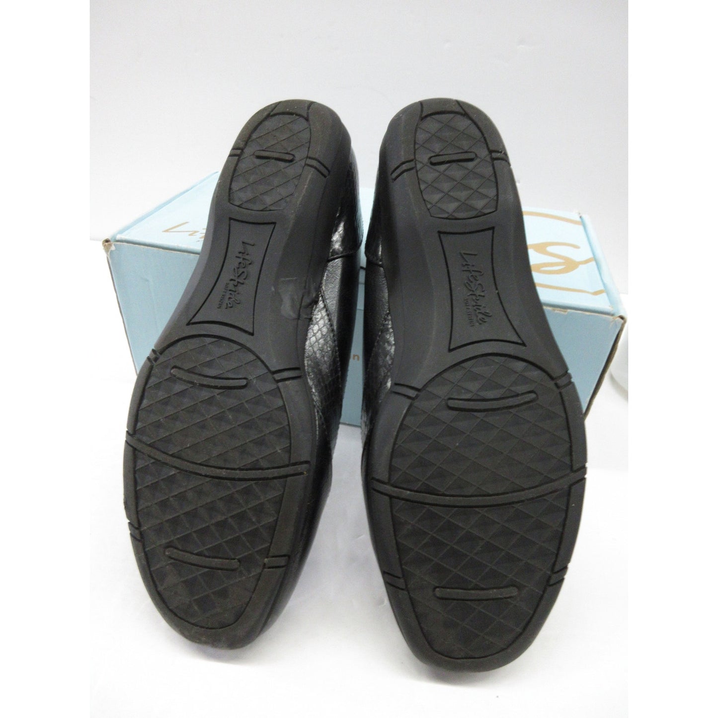 Used Life Stride authentic Women's Deja Vu Shoe (Black, Size 9 M US)