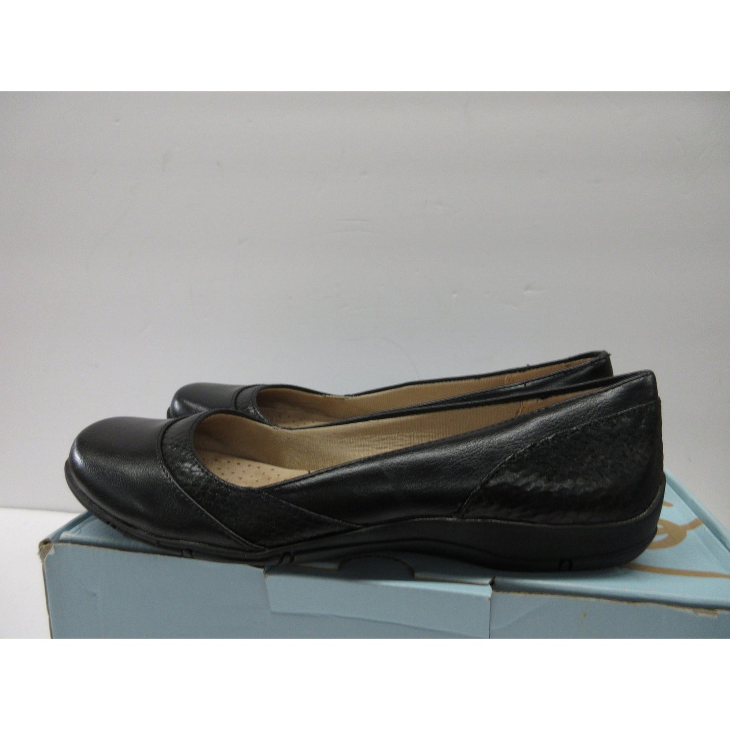 Used Life Stride authentic Women's Deja Vu Shoe (Black, Size 9 M US)