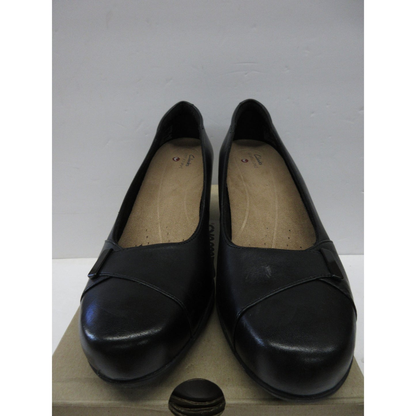 good condition Clarks Women's Rosalyn Belle Pumps, Black Leather, Size 10 B(M)US