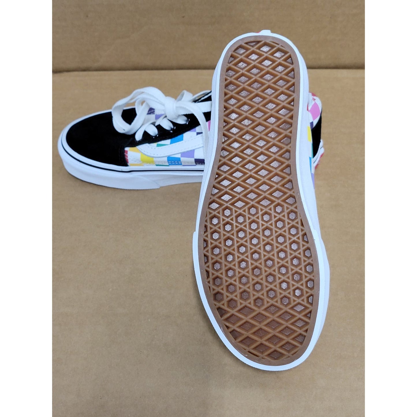 Vans Rainbow unisex 4.5 men , 6 women