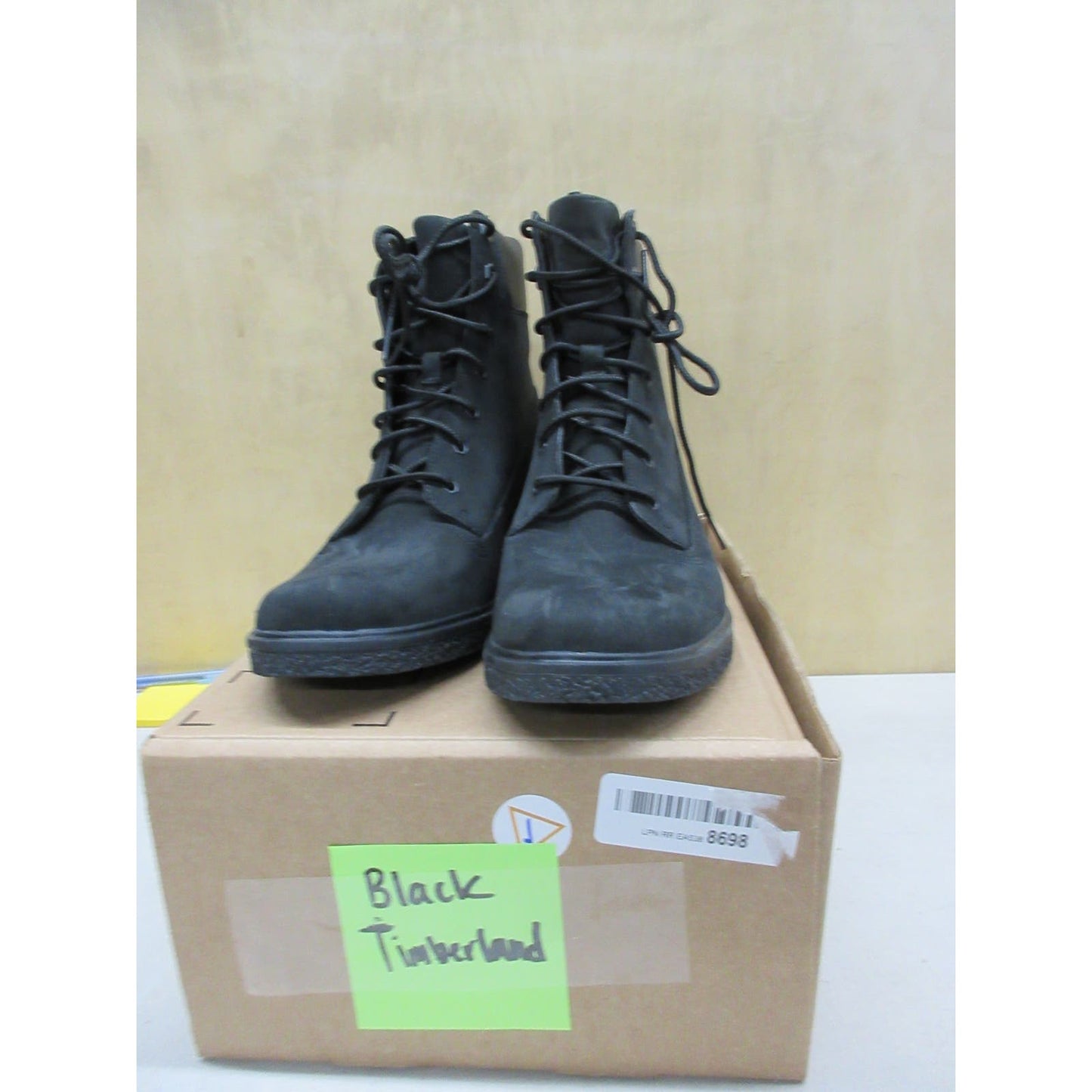 Like new- Women's Black Timberland Boots, Size 9