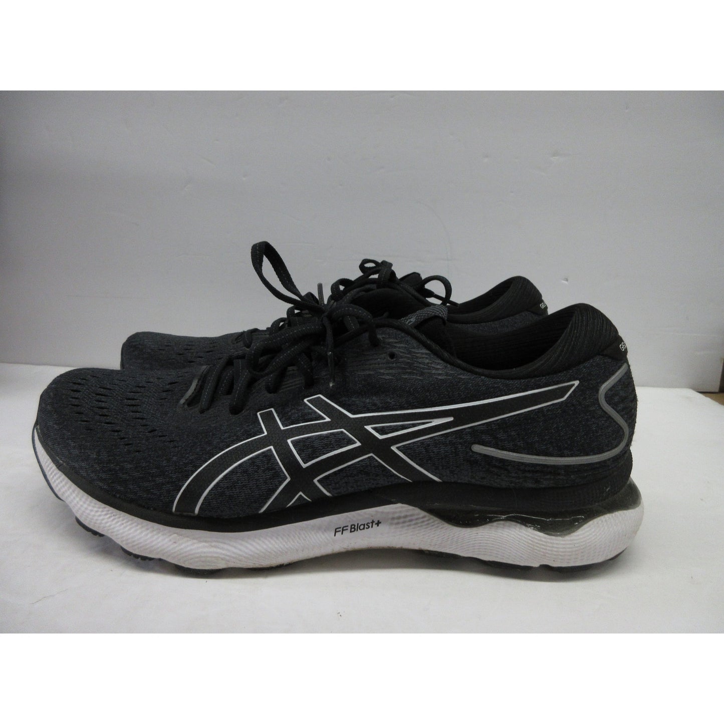 ASICS Men's Gel-Nimbus 24 Running Shoes, 11.5, Black/White-like new