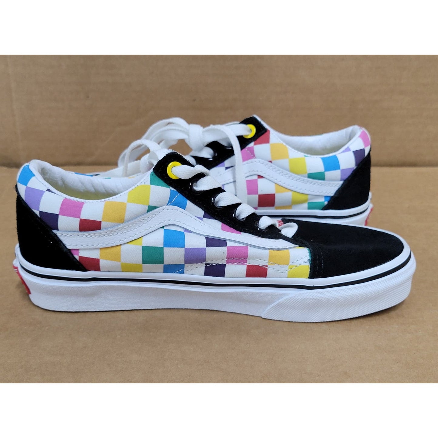 Vans Rainbow unisex 4.5 men , 6 women