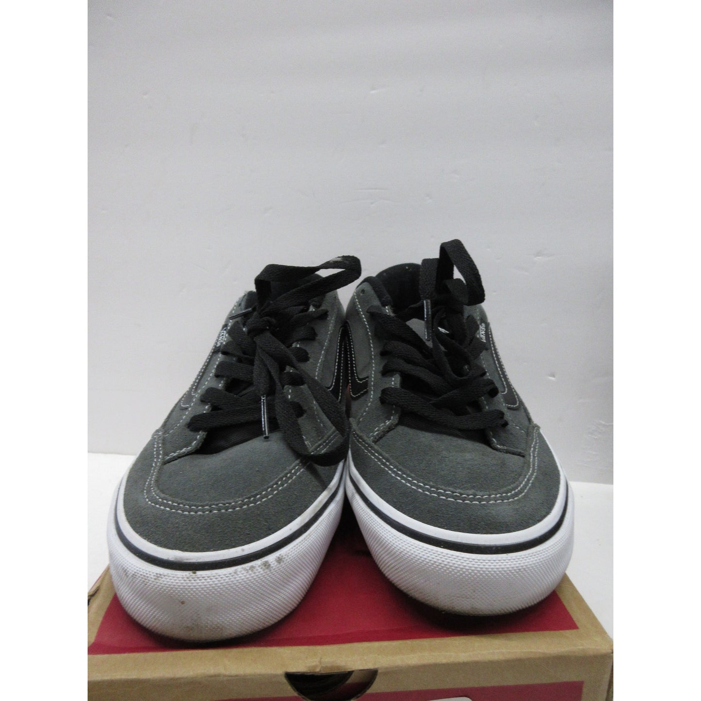 Used Vans Men's Bearcat Skate Shoes-Charcoal/White/Black, Size 8.5