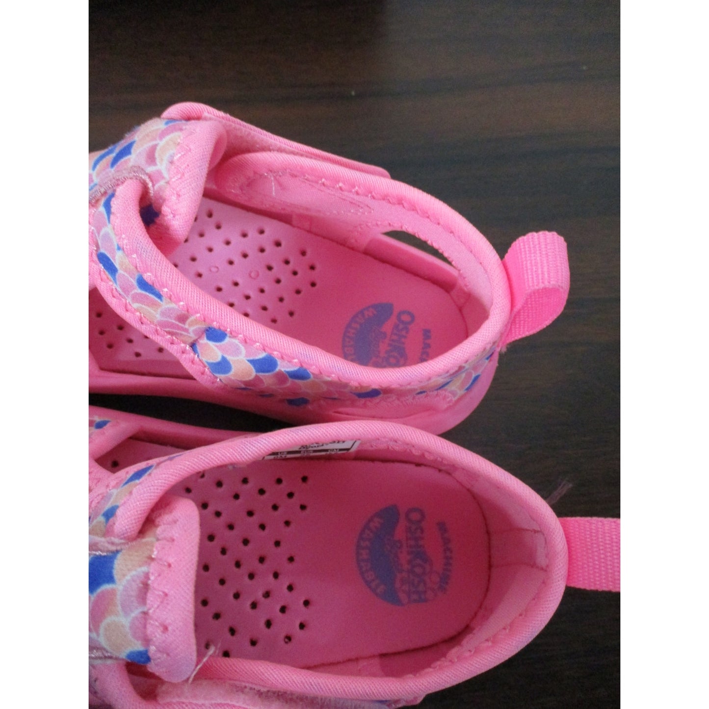 New Damaged Box OshKosh B'Gosh Girls Aquatic Water Shoes - Size 9M