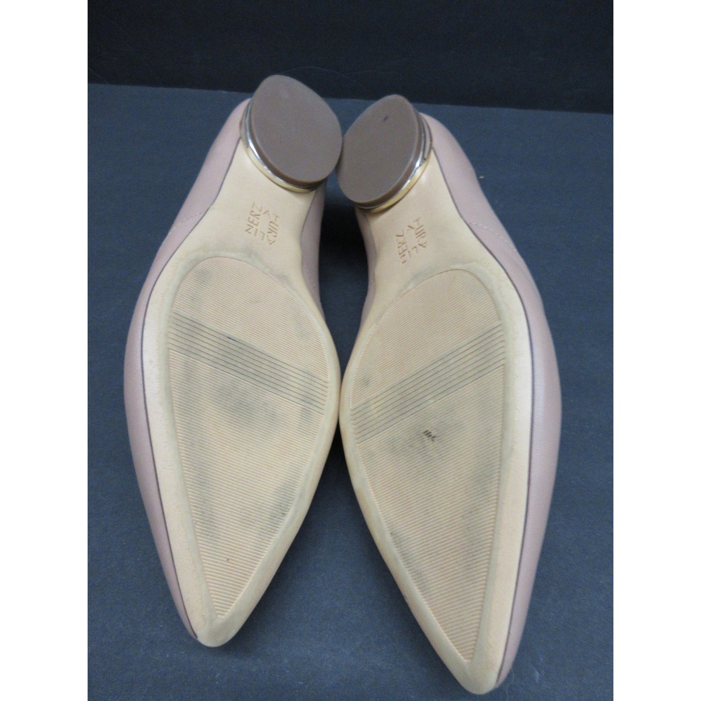 Like new Naturalizer Women's Havana Pointed Toe Ballet-Crème Brulee Beige 8M