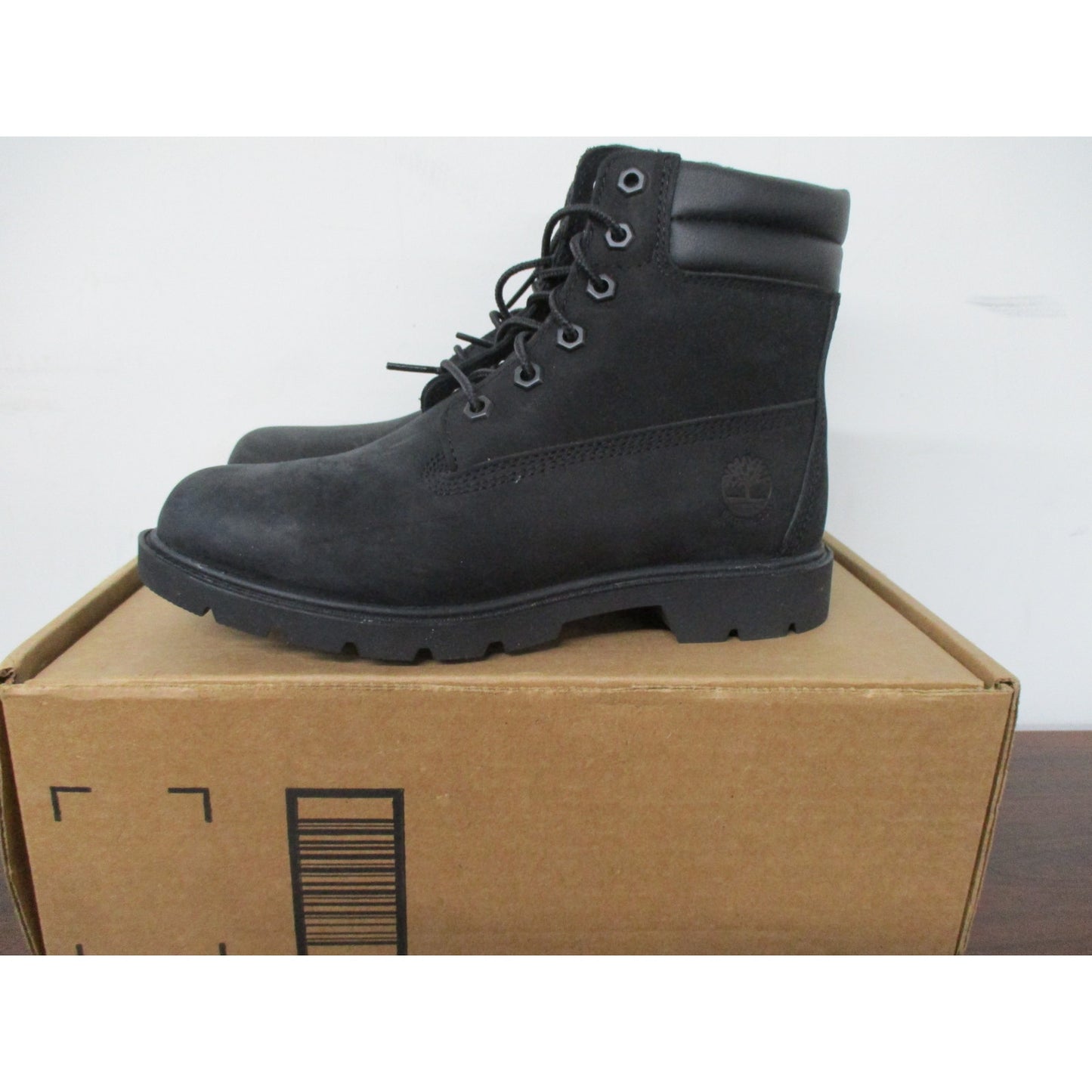 New Damaged Box Timberland Women's Boot, Black, Size 7.5