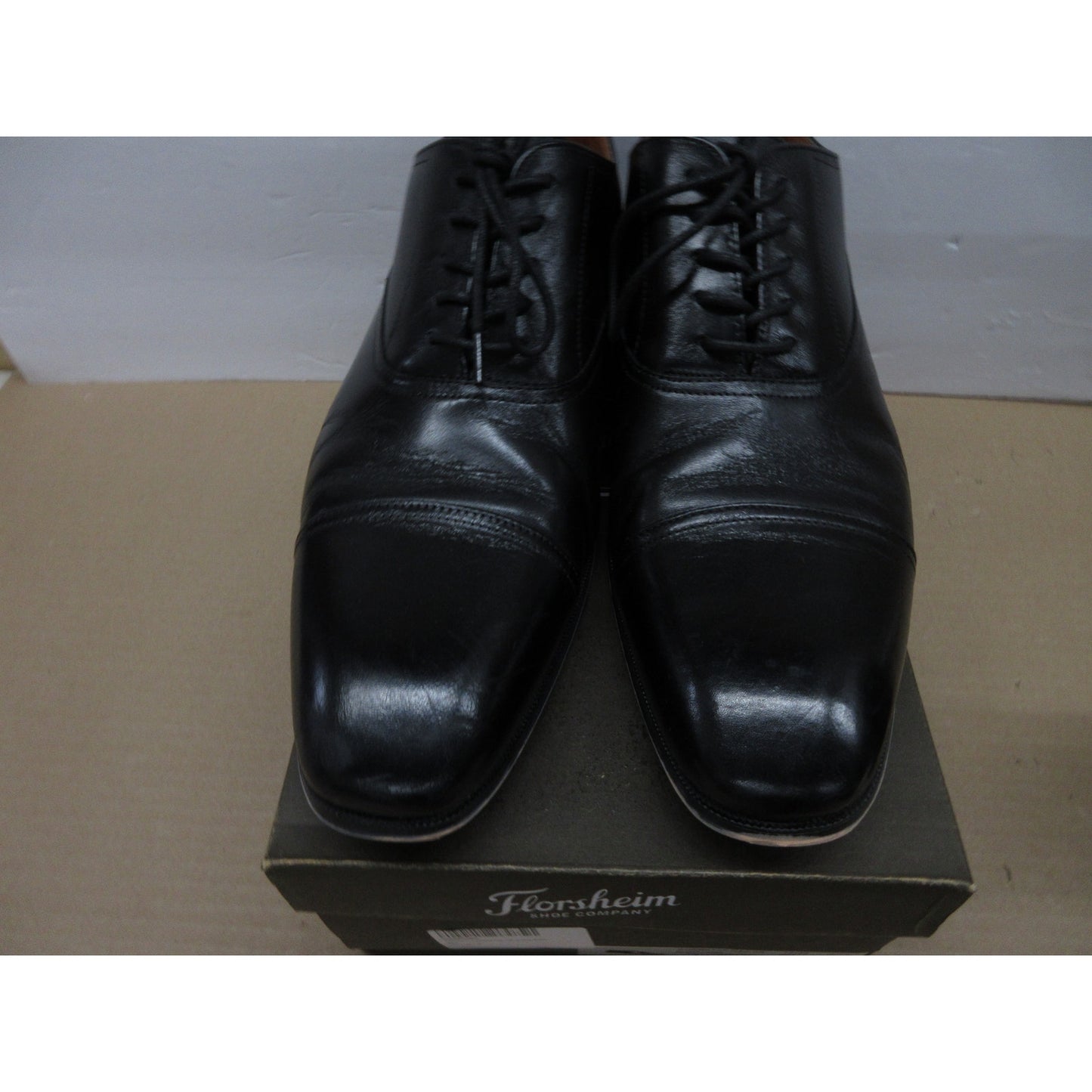 Used authentic Florsheim Men's Corbetta Cap Toe Oxford, Black, Size 12 D