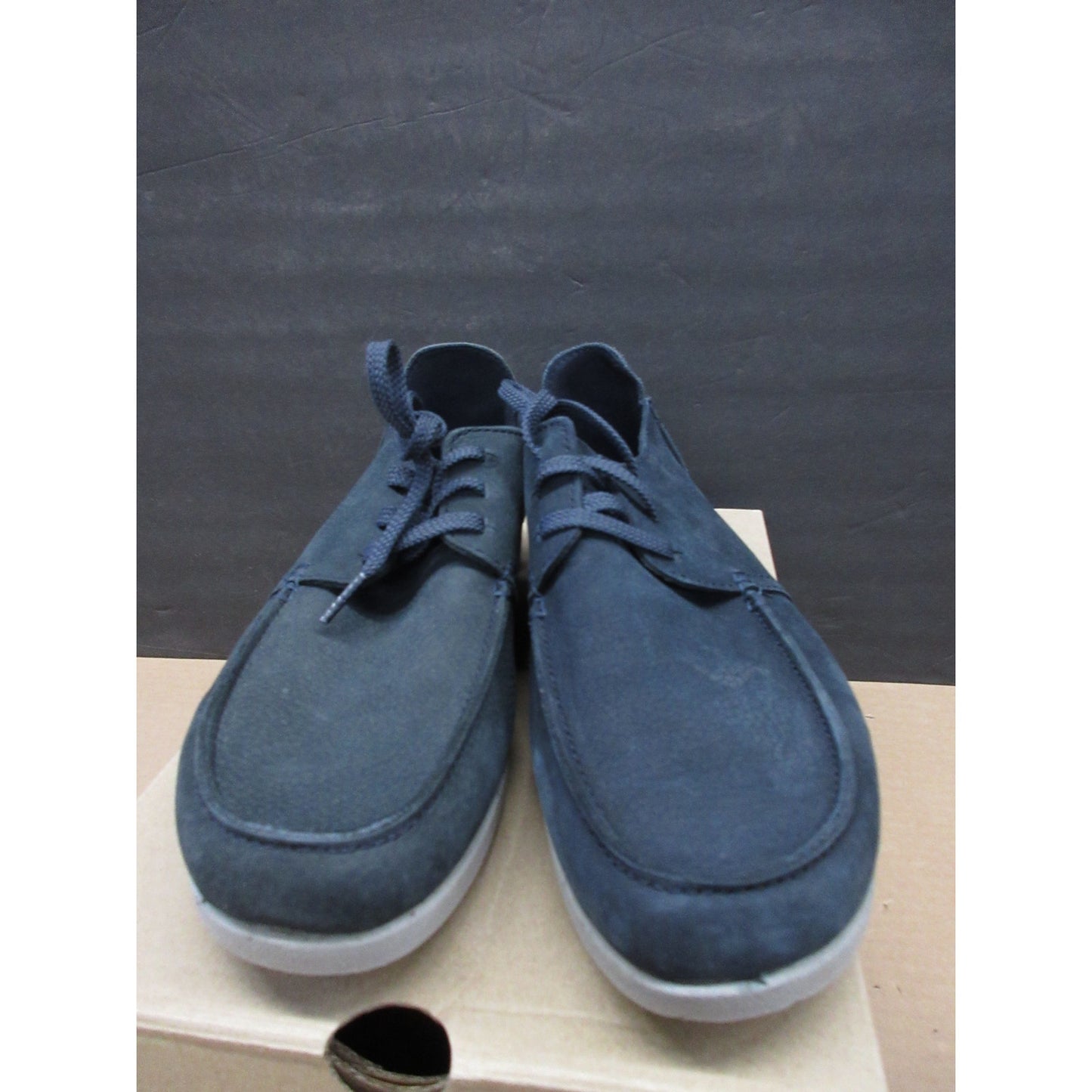 Used Clarks Men's ShacreLite Low Oxford, Navy Nubuck, Size 8.5 Medium