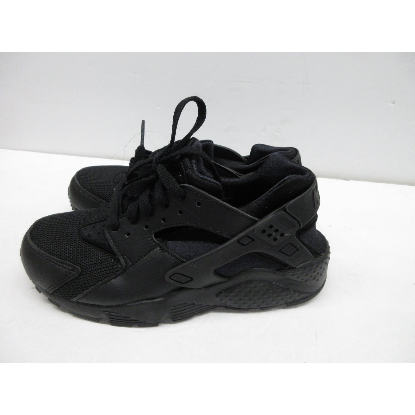 Used Nike Huarache Run GS 654275-016 Kids Shoes, Size 4.5Y