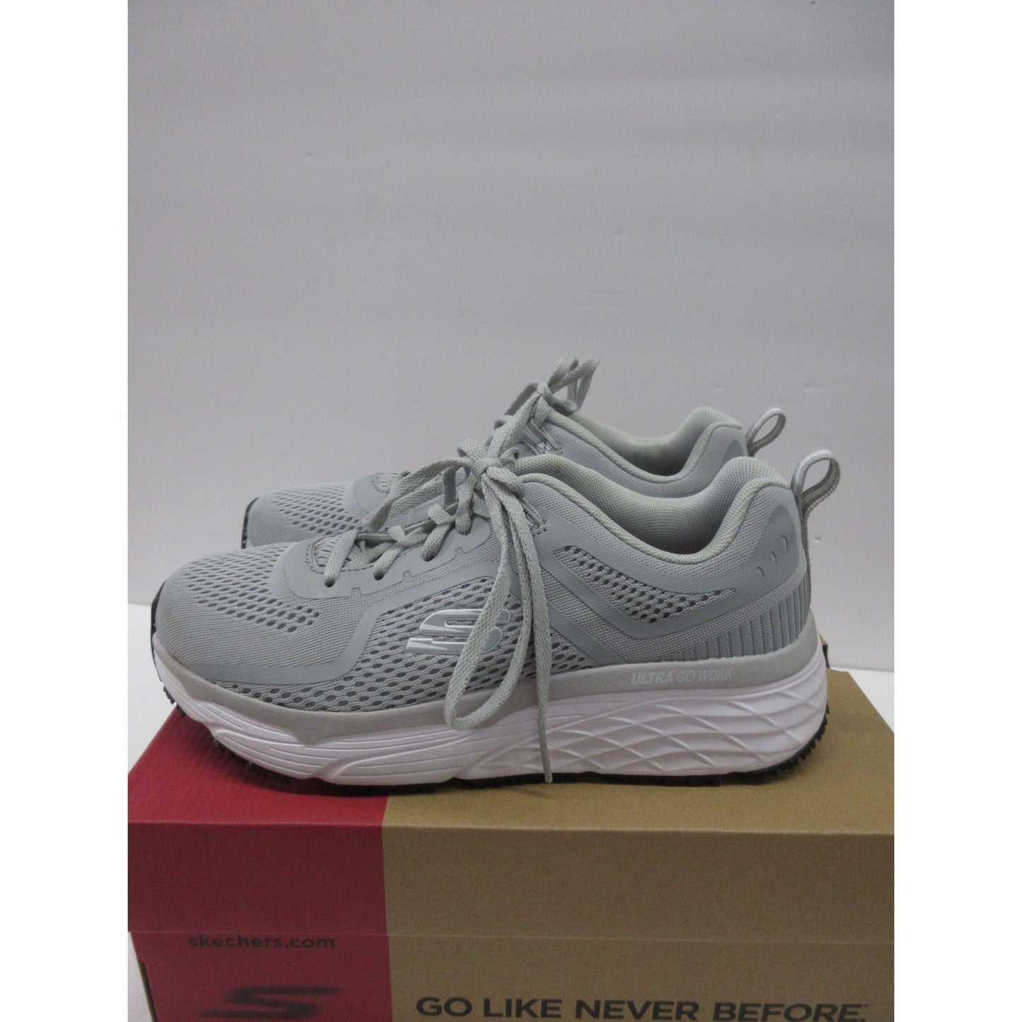 Used authentic Skechers Women's Slip Resistant Shoe, Size 8, Grey