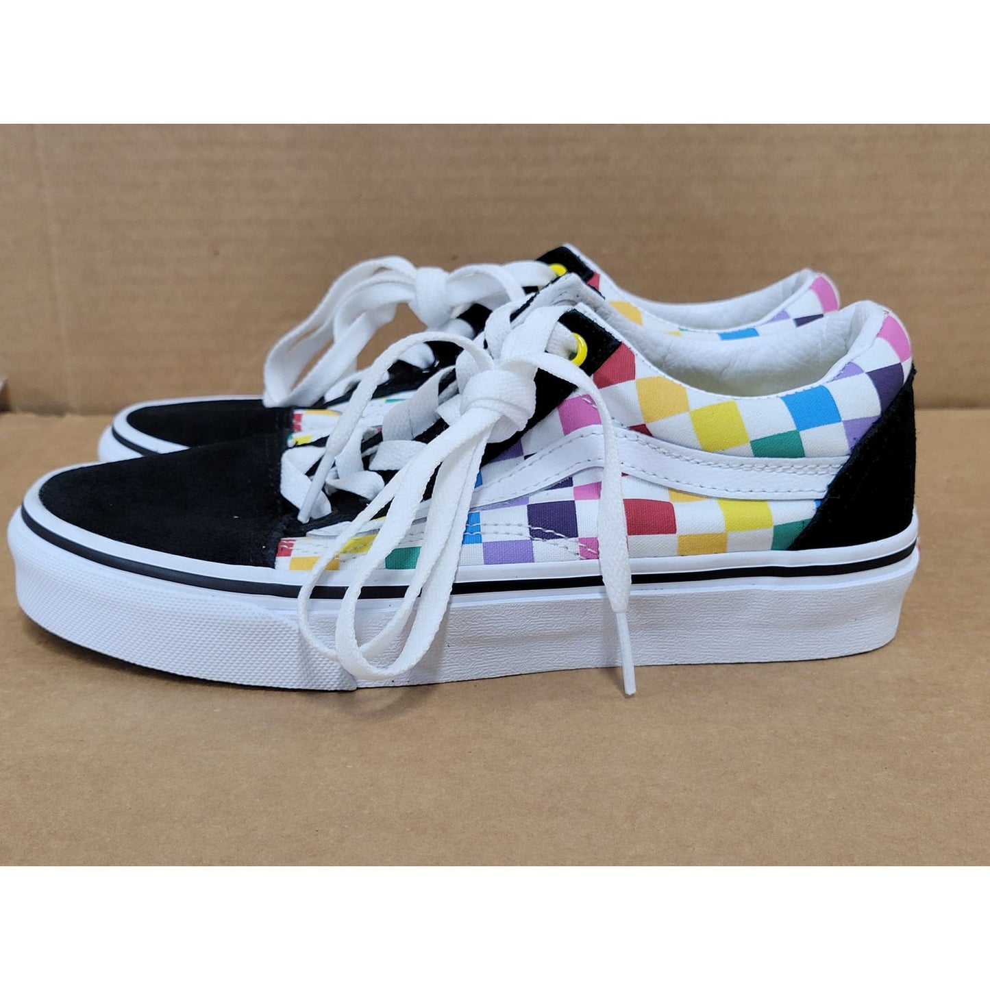 Vans Rainbow unisex 4.5 men , 6 women