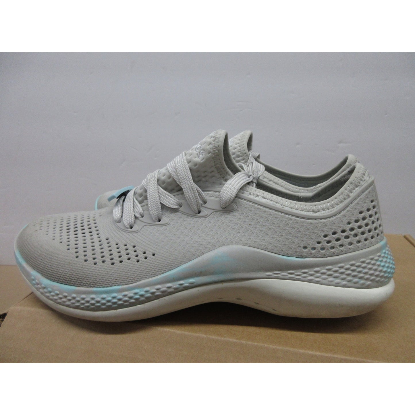 Used authentic Crocs Women's LiteRide 360 Pacer Sneakers - Multi, Size 10