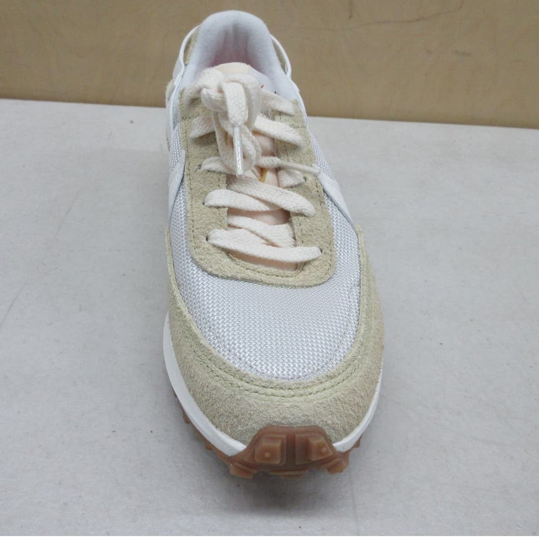 Nike Women's,Light Bone Sailing Team Gold Gum Med Brown, 6.5 0