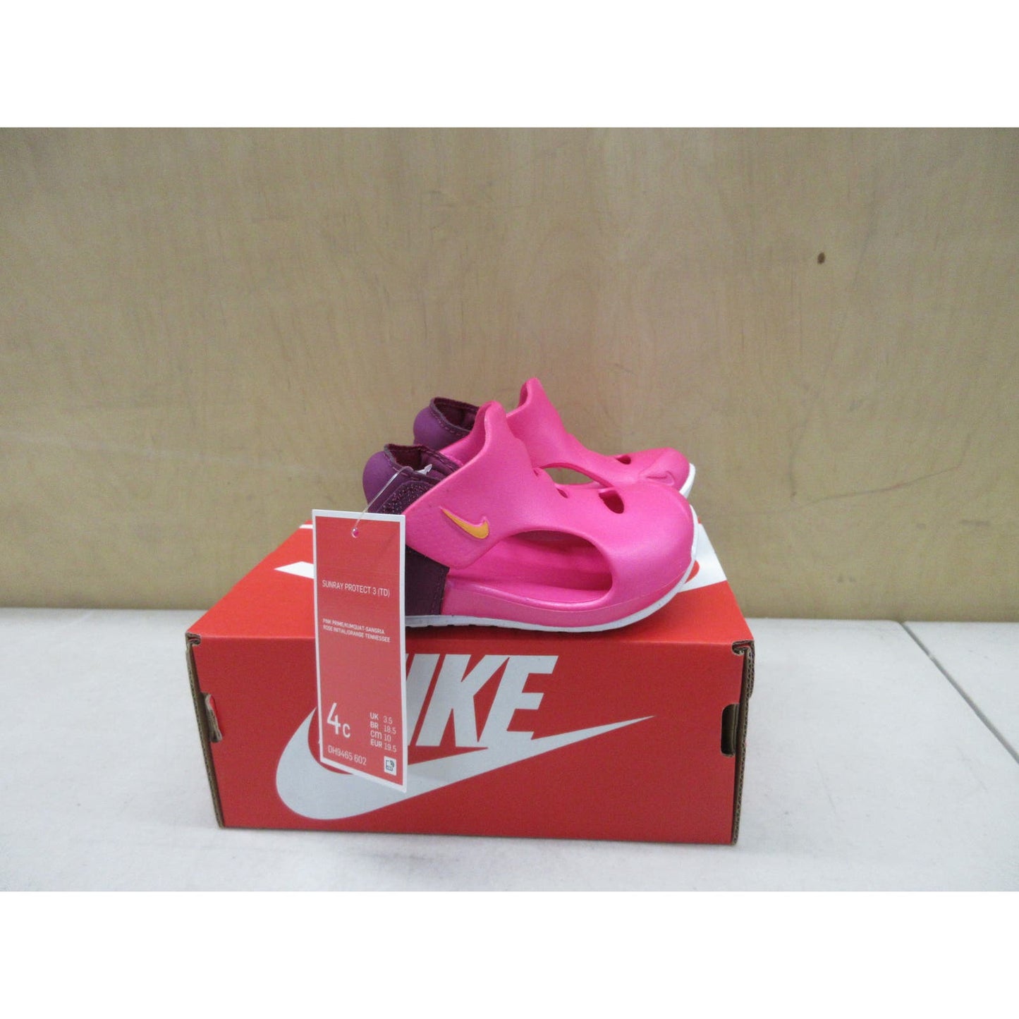 NWT Nike Girls Nike Sunray Protect 3 - Girls' Toddler Running Shoes Pink Prime/Kumquat/White Size 4.0